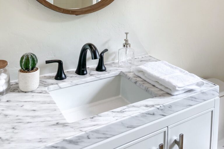 Why Granite Countertops are Popular in Canadian Bathrooms